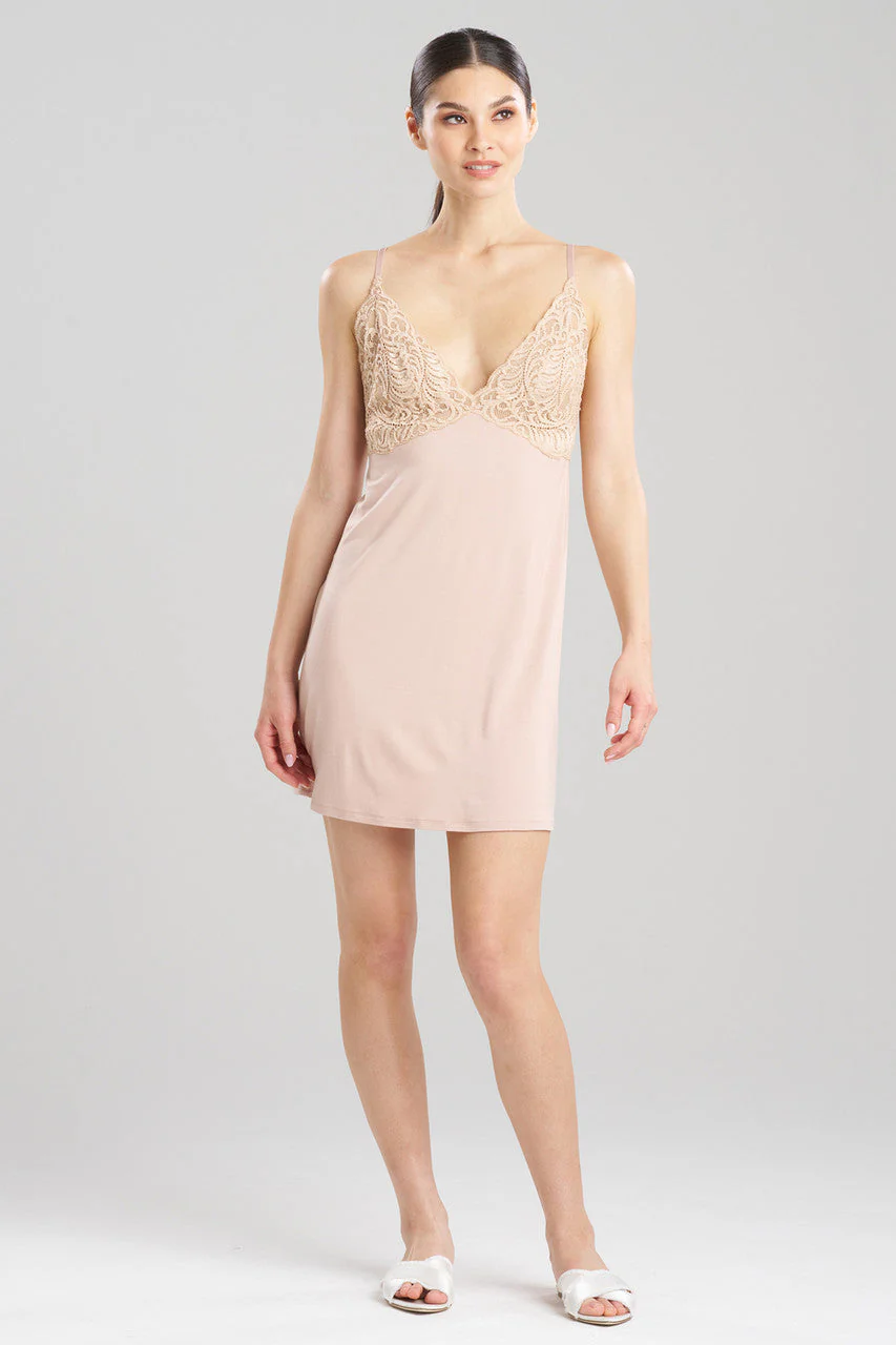 Feathers Essentials Lenzing™ Ecovero™ Viscose Lace Chemise