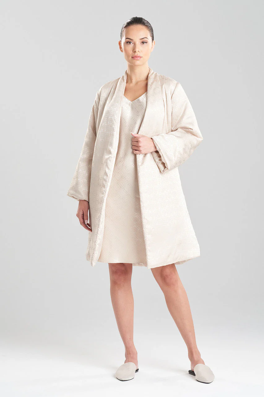 Infinity Jacquard Short Puffer Robe - Image 3