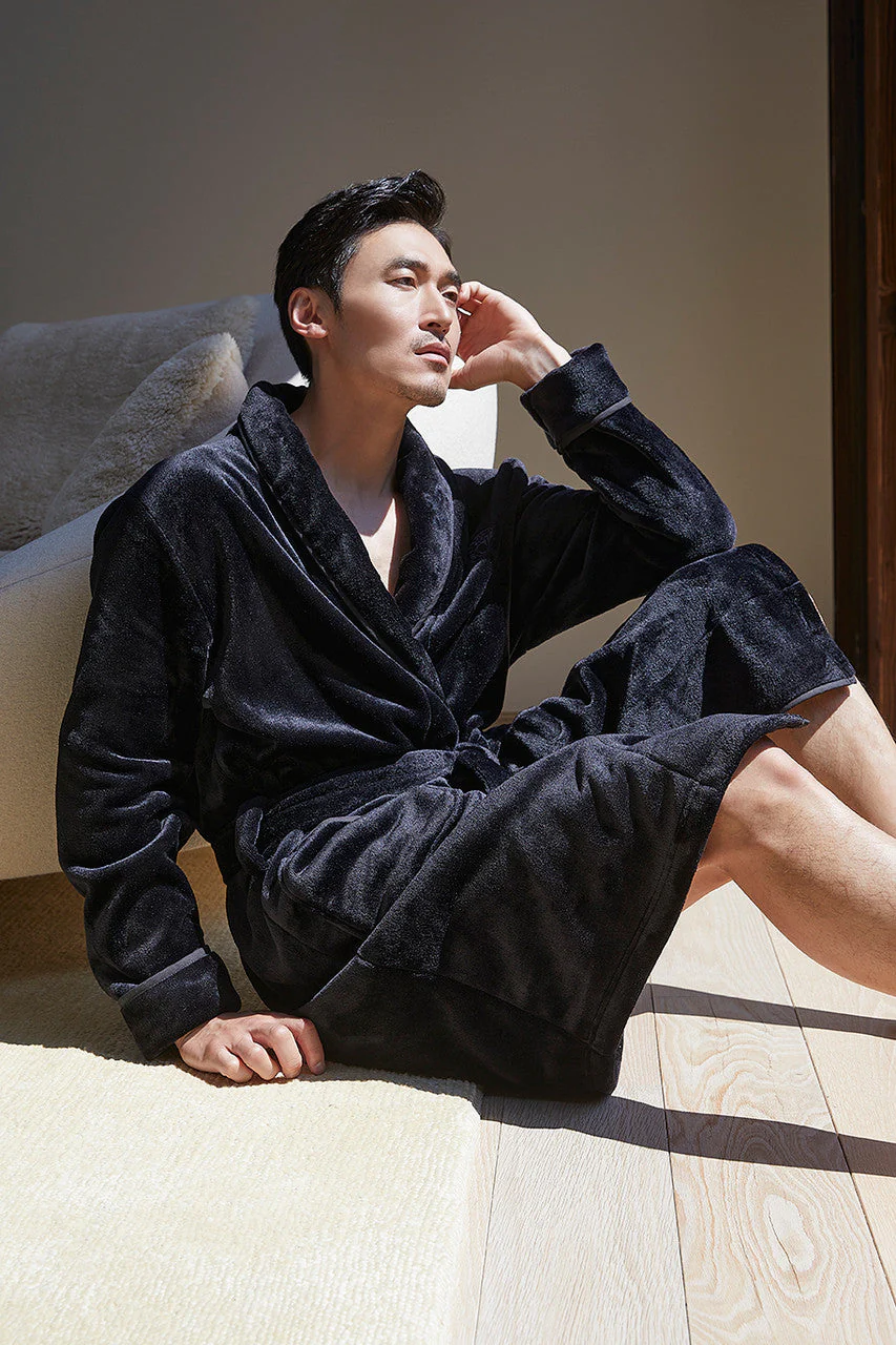 Kinhin Cozy Fleece Piped Collar Robe - Image 2