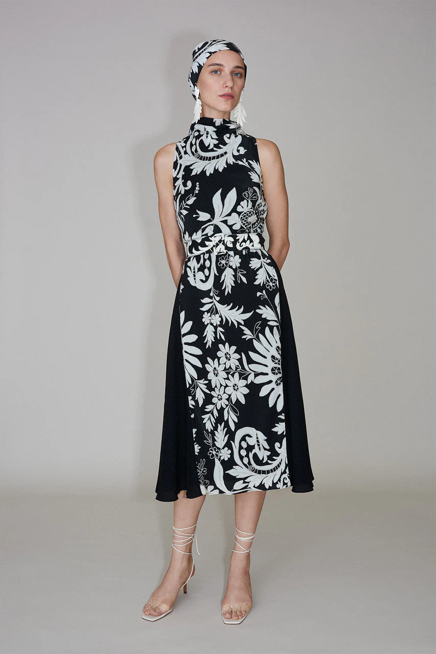 Mantilla Scroll Sleeveless Dress - Image 4