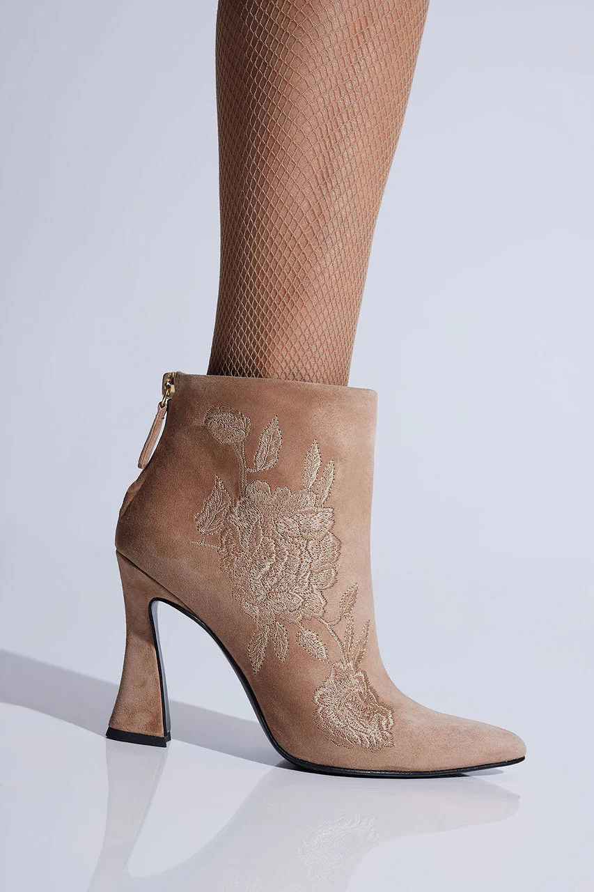 Mitsu Shugo Embroidery Square Heel Ankle Boot - Image 6