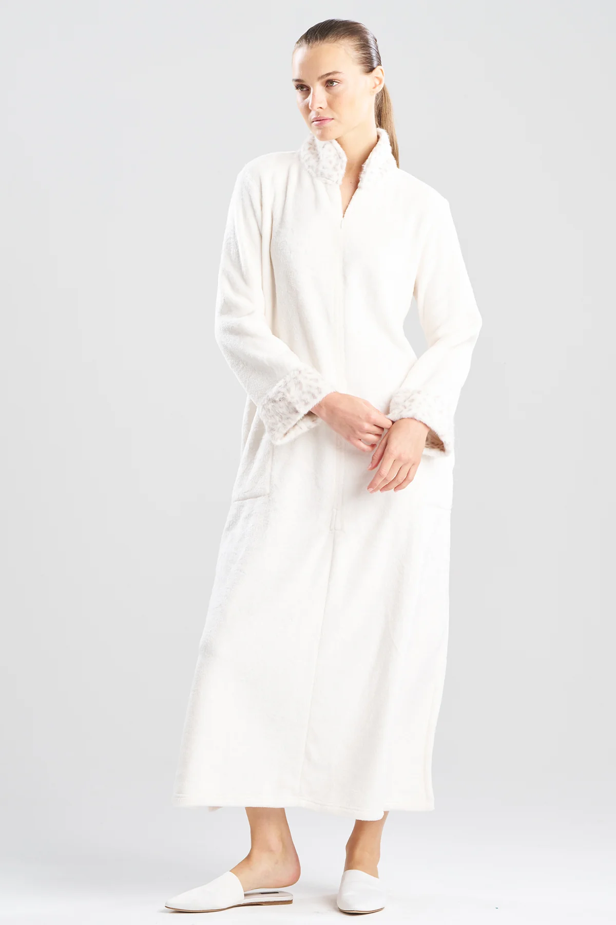 Plush Lynx Mandarin Zip Lounger