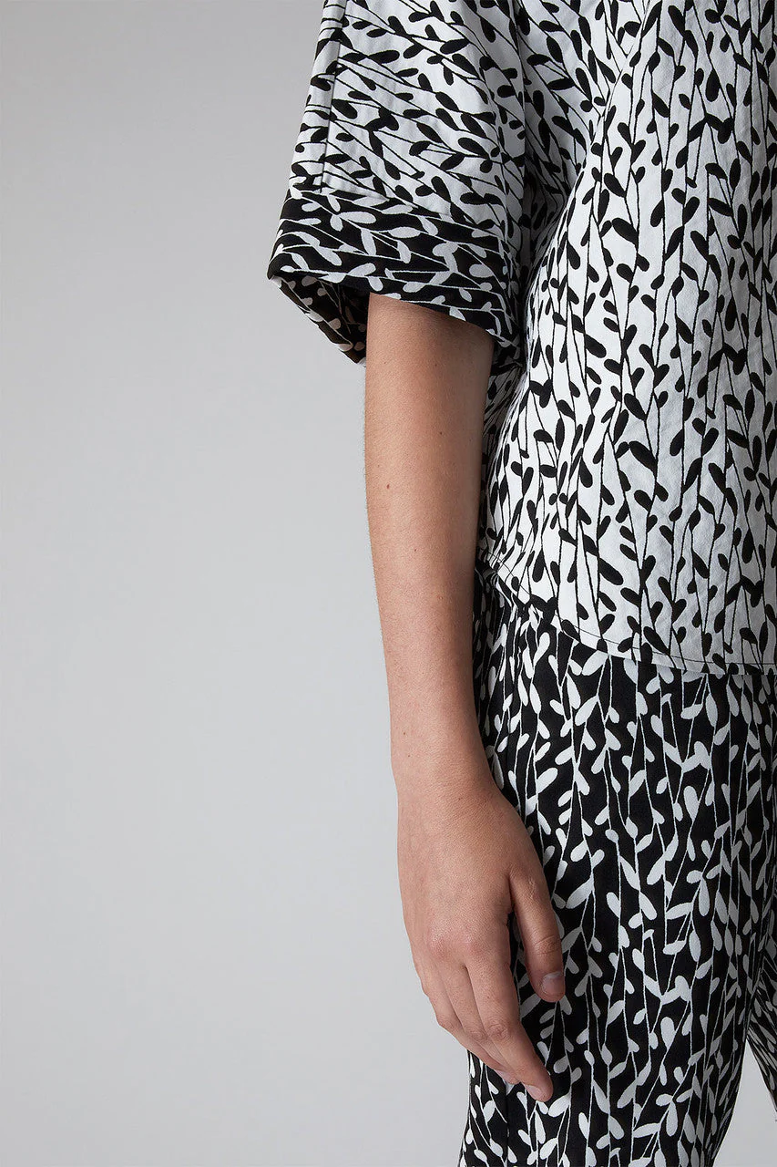 Stencil Vine Jacquard Ankle Pants - Image 6