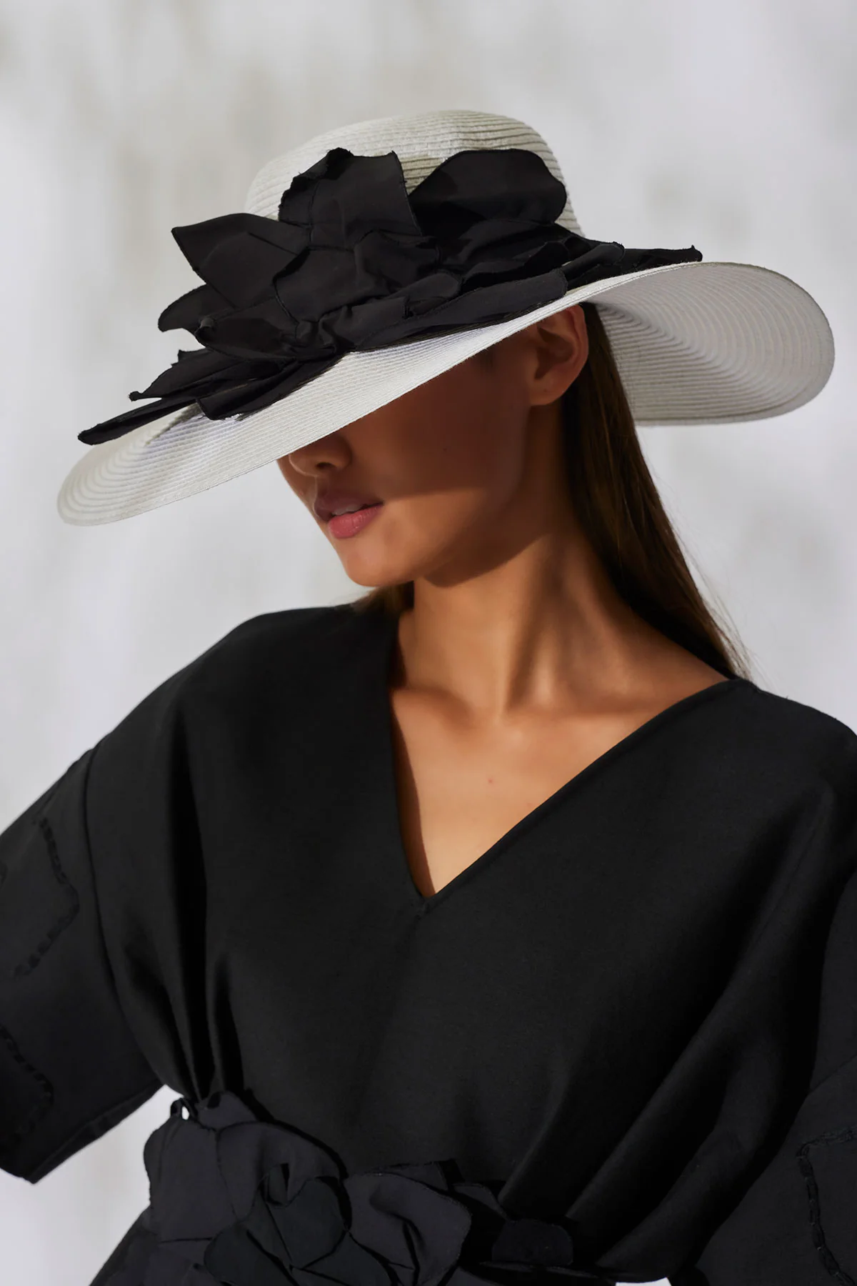 Techno Poplin Cut-Out 3D Applique Straw Hat - Image 4