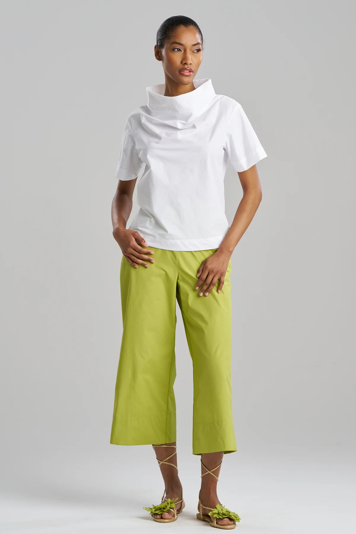 Techno Poplin Short Sleeve Funnel Neck Top